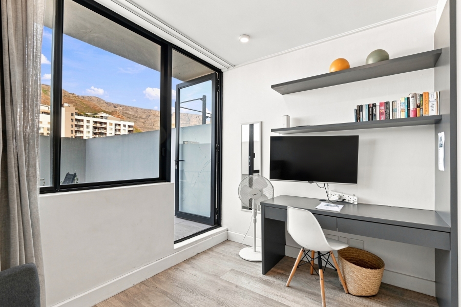 1 Bedroom Property for Sale in Woodstock Western Cape